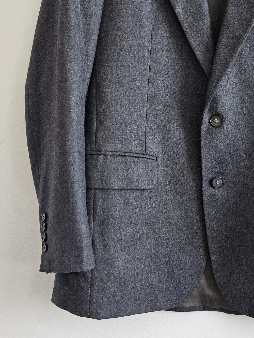 Daniel Hechter Paris 100% Wool Blazer Gray 2 Button Tailored Estimated Size 40R